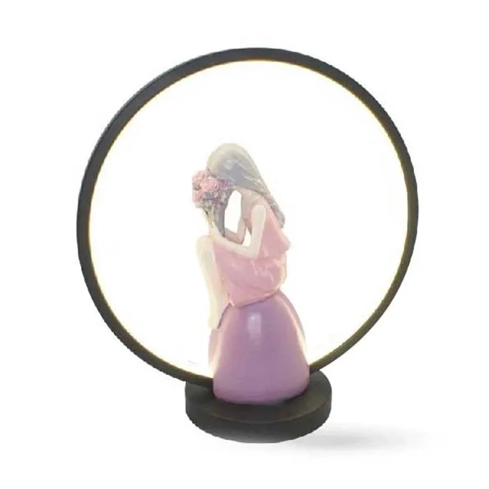 Trade Shop - Lampada Led Tavolo Decorativa Ricaricabile Usb Donna Con Fiori In Poliresina 9014899 -