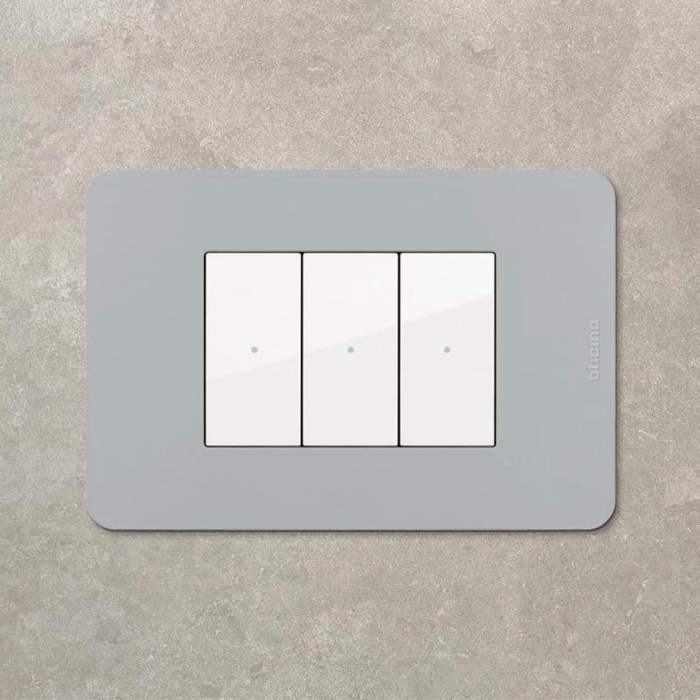 Bticino matixgo placca 3 moduli in tecnopolimero resistente per impianti elettrici *** colore grigio, confezione 1