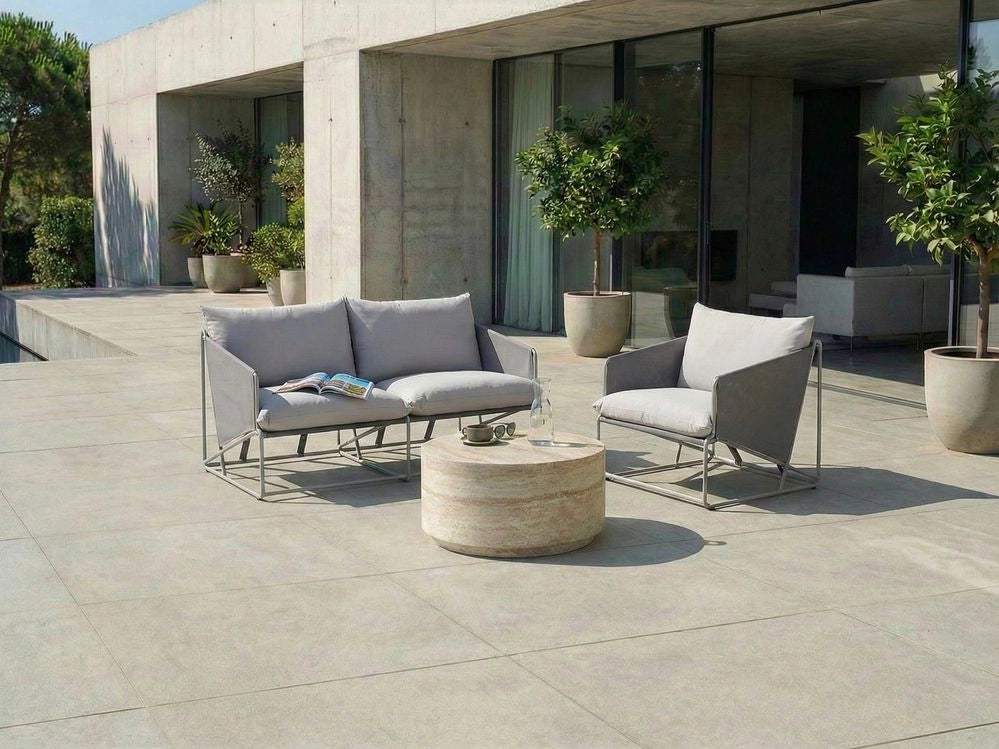 Set divano e poltrona bassi oversize in metallo con cuscini schienale e seduta Arredamento da interno ed esterno Giardino grigio