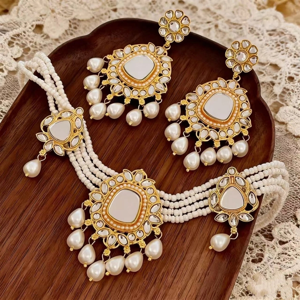 Collana vintage retr¨° con pendente a goccia e perle a pi¨´ strati, set di orecchini con catena per clavicola da sposa