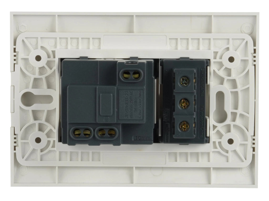 KIT PRESA BIVALENTE-ITALIANA/TEDESCA CON SUPPORTO E PLACCA ELECTRALINE Colore bianco - ELECTRALINE