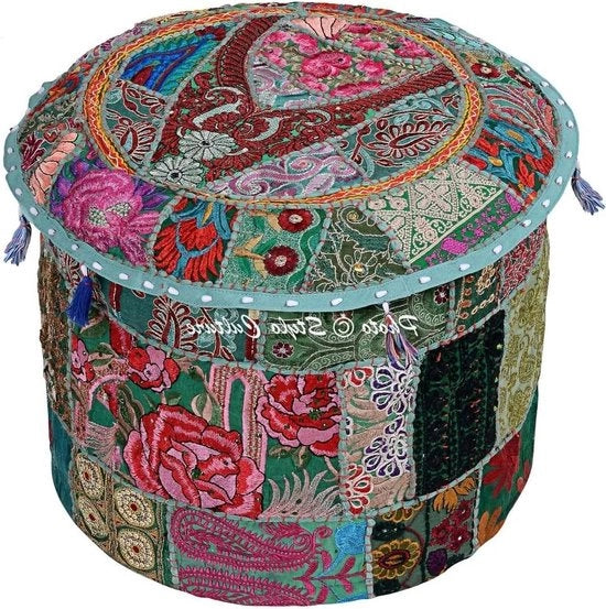 Katoenen ottomana patchwork con decorazioni e fiori a maglia verde
