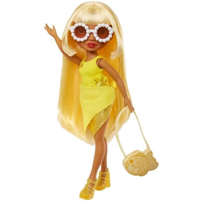 Rainbow High Swim & Style - Bambola fashion snodabile 27 cm - Sunny (Giallo) - Costume da bagno + pareo - da 4 anni