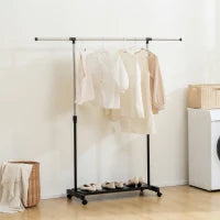 Stender Appendiabiti Estensibile con Ruote, Asta in Acciaio Inox e Ripiano per Scarpe 159x42x168 cm Nero e Argento