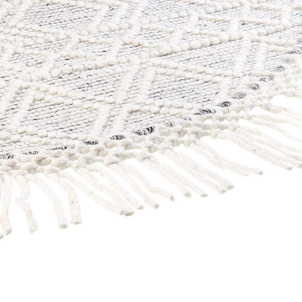 Tappeto grigio e bianco sporco in lana e poliestere ⌀ 140 cm intrecciato a mano a trama piatta con frange e motivo geometrico