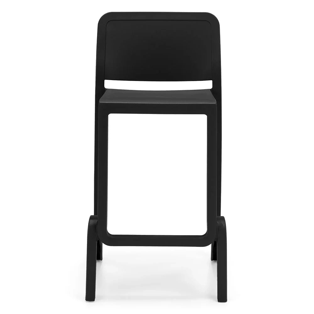 Sgabello in polipropilene GIANO altezza seduta 75cm, impilabile, idrorepellente, resistente ai raggi UV, design moderno e innovativo, ideale per la cucina, la veranda o giardino colore Ghisa