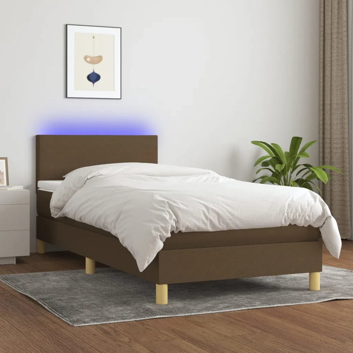 Letto a Molle Materasso e LED Marrone Scuro 90x200cm in Tessuto 3133528