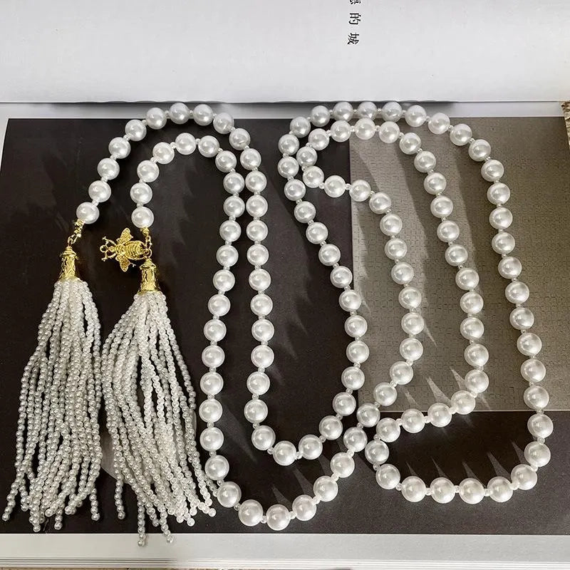 Collana lunga con nappe e perle fatta a mano, regalo di Natale o di compleanno.