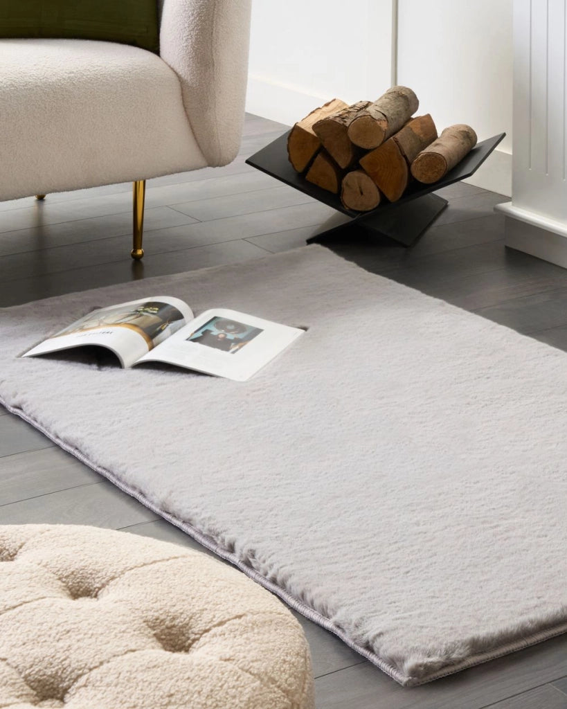 Tappeto Shaggy Artificiale di Coniglio in Pelliccia Ecologica Morbido e Soffice 80 x 150 cm Grigio Chiaro