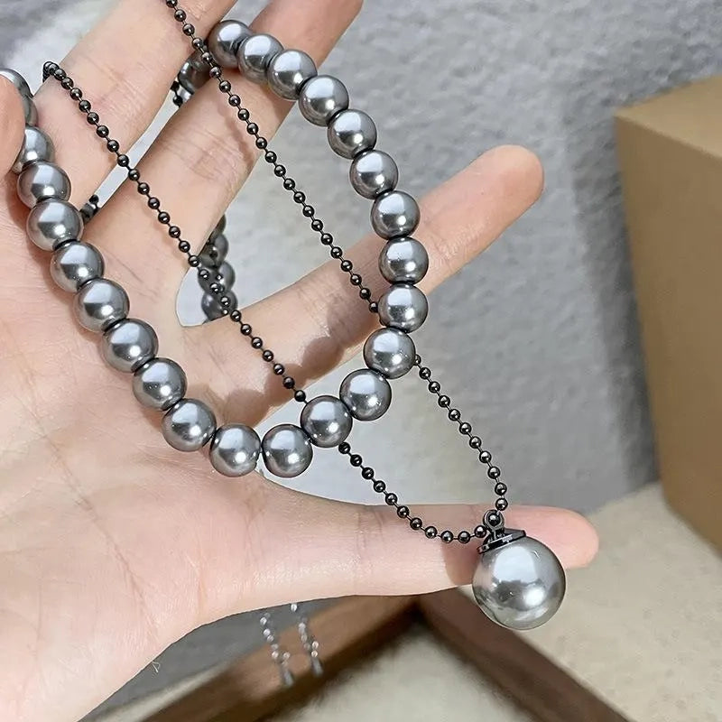 Collana a doppio strato con perle grigie fatta a mano, regalo di Natale o di compleanno.