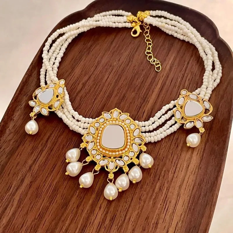 Set composto da collana e orecchini con pendente di perle, realizzati a mano: stile vintage con perline