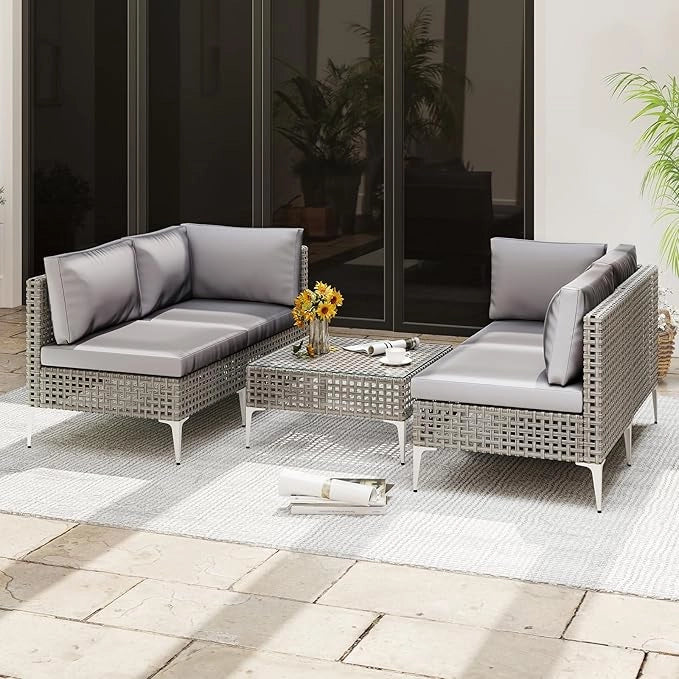 Set di Mobili da Esterno 5 Pezzi, Set da Conversazione in Rattan con Cuscini e Tavolino in Vetro Temperato, Tavolino e 4 Divani per Cortile, Bordo Piscina e Veranda (Modello 4,5 pezzi)