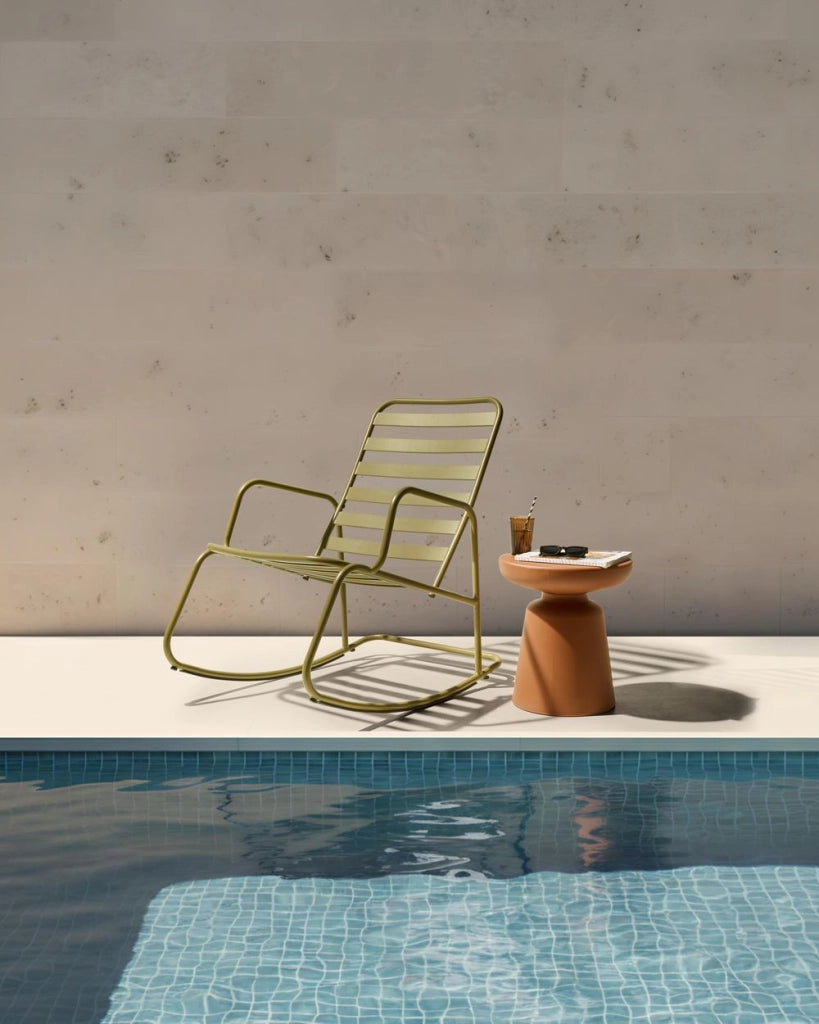 Sedia a dondolo da giardino verde oliva alluminio a doghe Design moderno per esterni