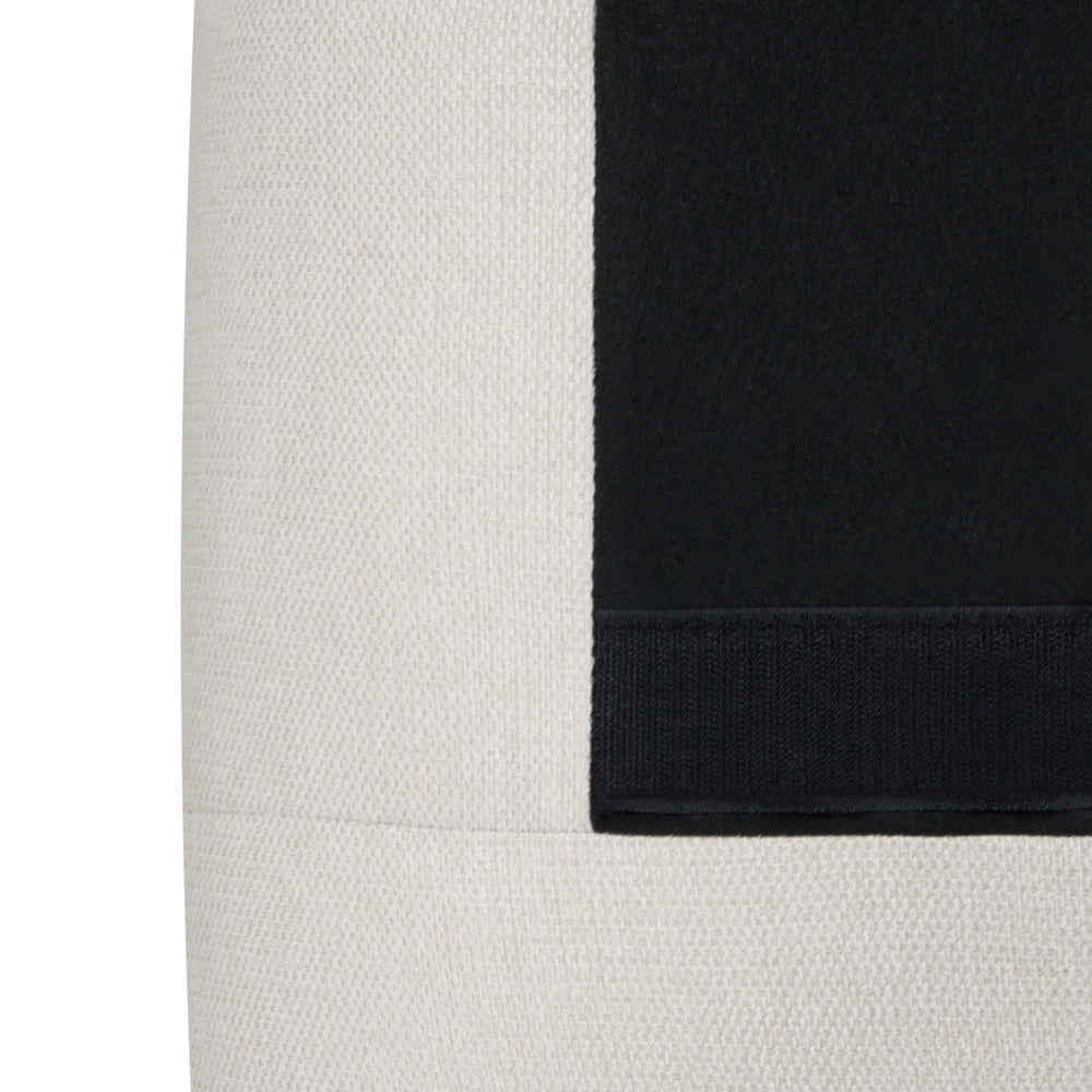 Divano 2 posti in tessuto beige chiaro con piedi dorati curve morbide stile glamour elegante soggiorno