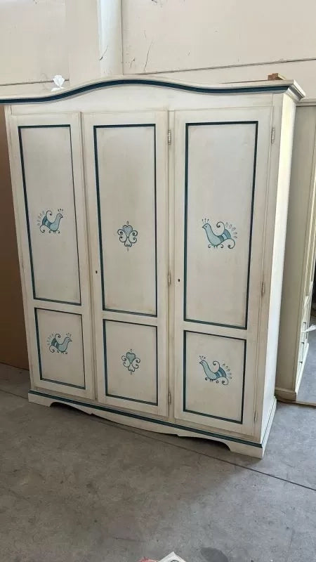 Armadio 3 porte bianco anticato filo blu pavoncella 158x56x197 - Mobili 2G