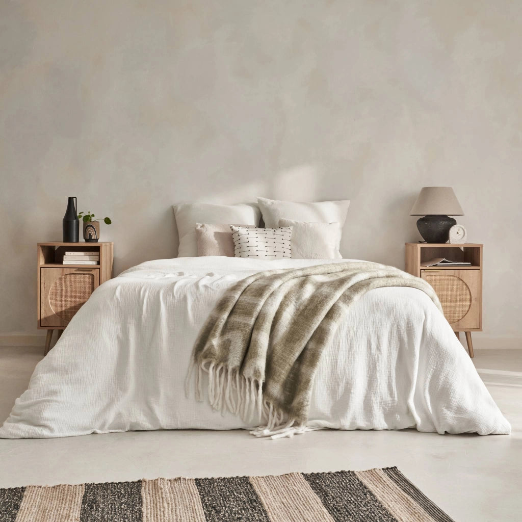 Set 2 comodini, decoro in legno, canalina arrotondata, marrone