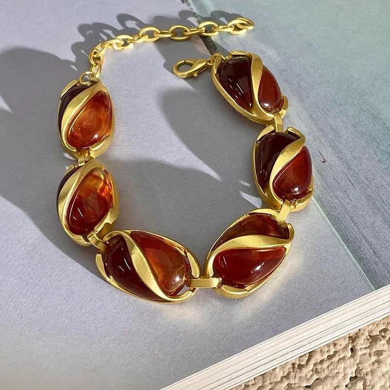 Set vintage fatto a mano con perline di cristallo marrone: collana, orecchini e bracciale. Regalo di Natale o di compleanno.