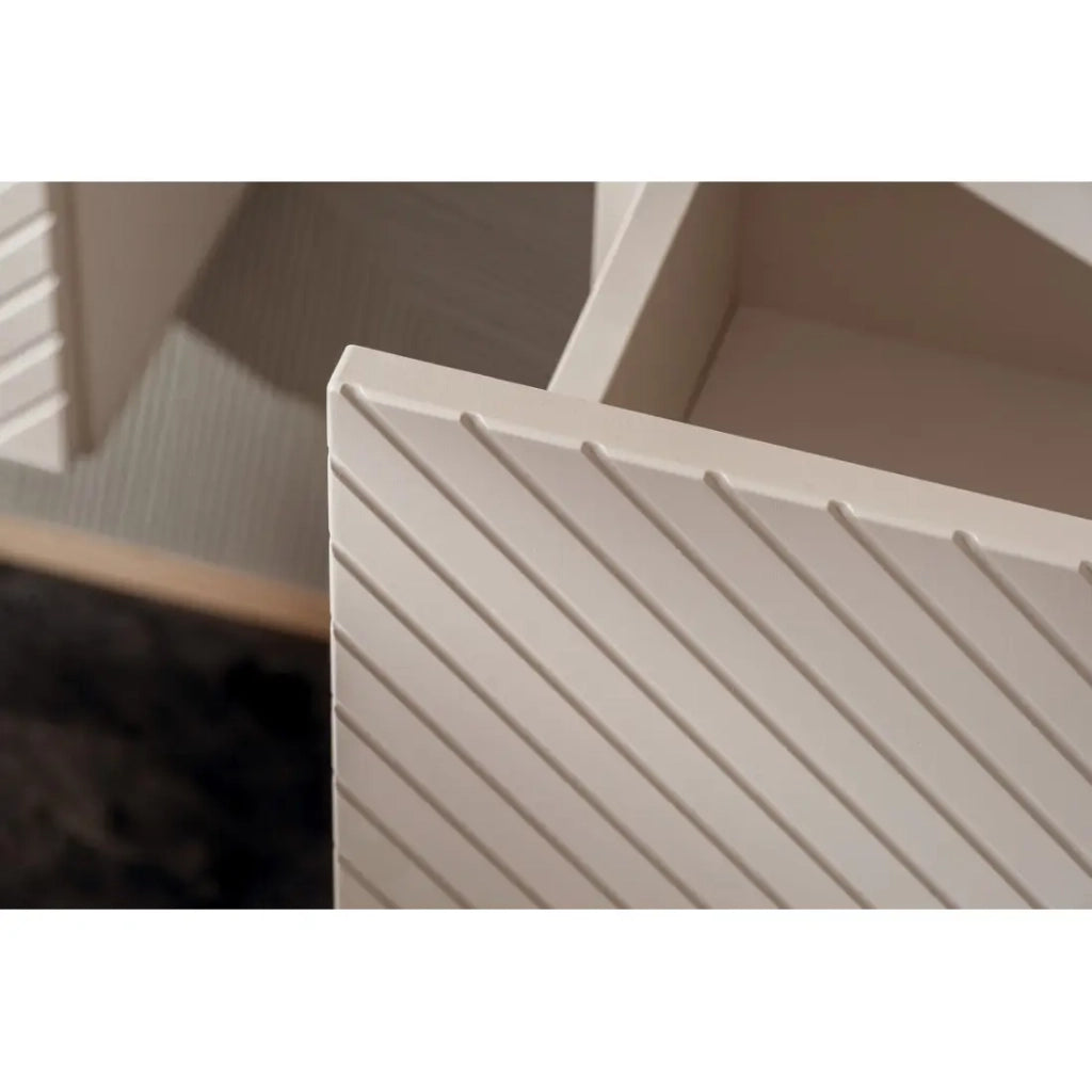 Mobile sottolavabo AOKI – 2 cassetti – Finitura beige cachemire a motivi chevron e maniglie dorate – L60 × P39 × H57 cm – Da appendere