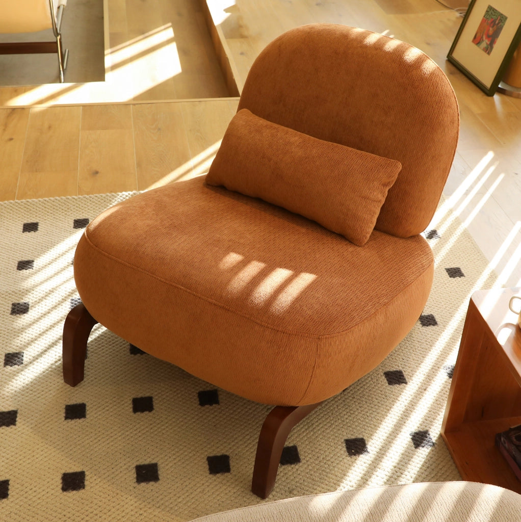 Poltroncina senza braccioli in tessuto e legno caramello