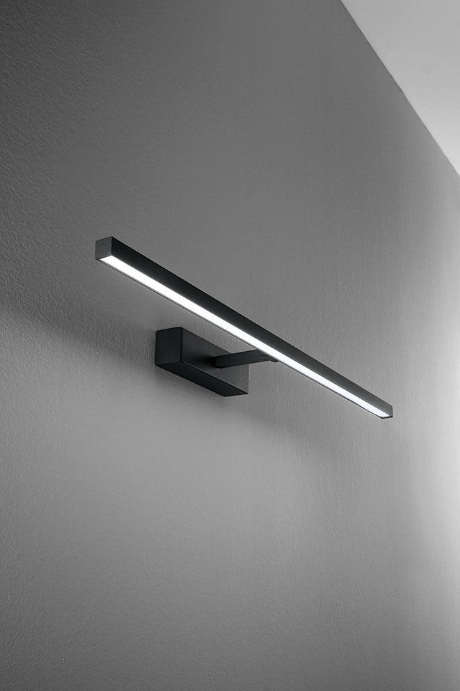 Applique in metallo verniciato nero Riga LED 24W CCT 3000K 4000K 6000K CRI?80 220-240V 50/60Hz 1680Lm IP44 102cm