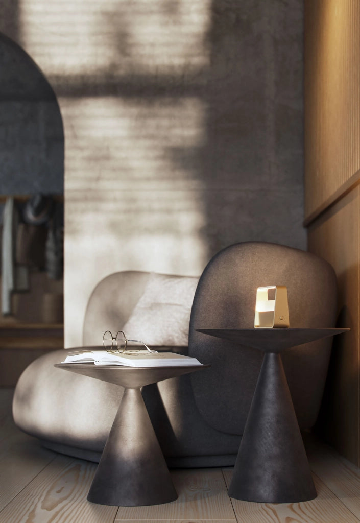 Lampada da Tavolo Portatile Bag 2W 180º Dimmable LED 3000K Oro Spazzolato, Batteria 3,5h Autonomia, Design Elegante IP20 - Beneito & Faure