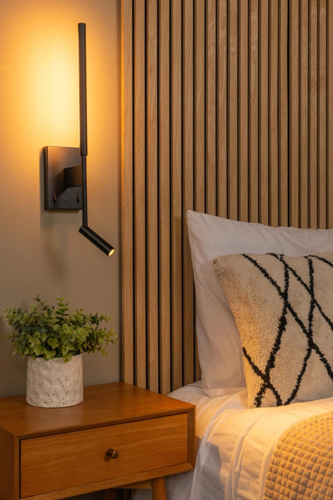 Applique LED da parete nera FINAN Lucide USB-C