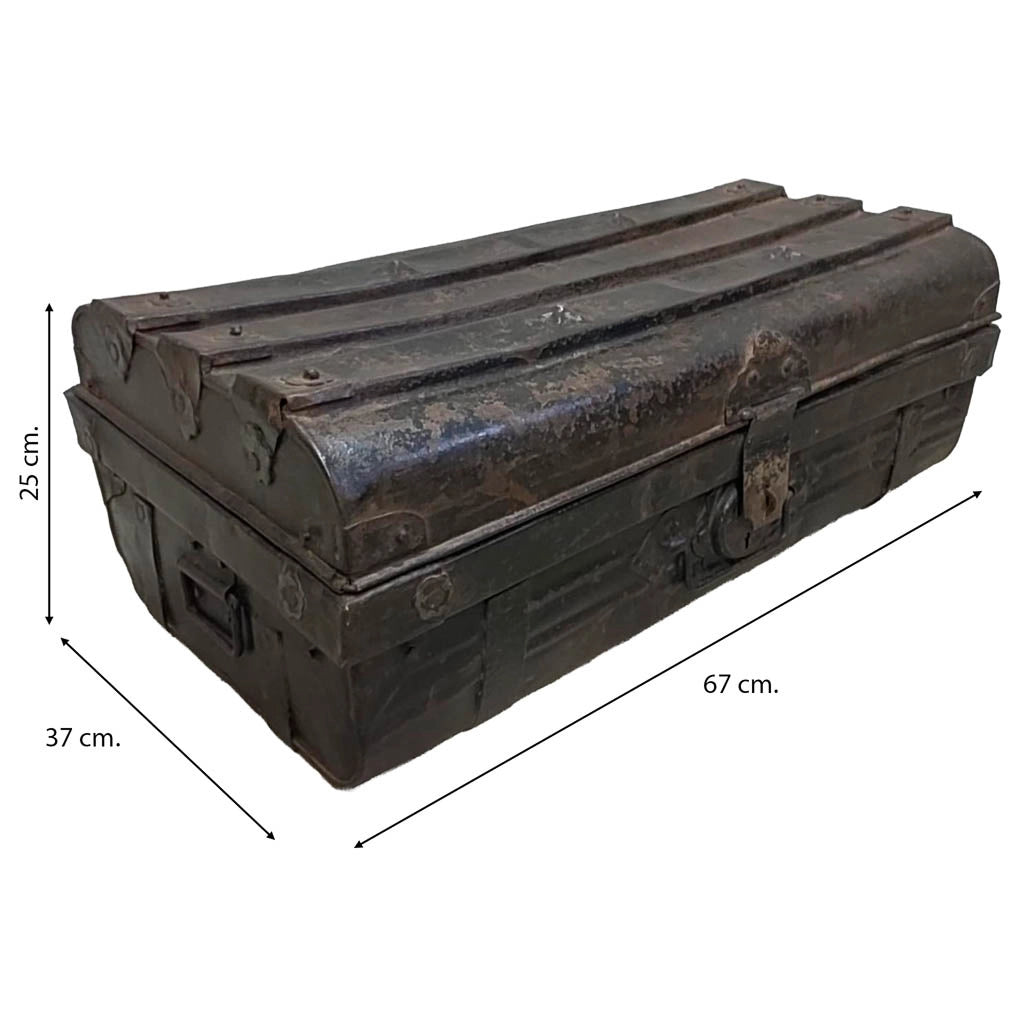 Valigia artigianale in metallo, 67x37x25h cm