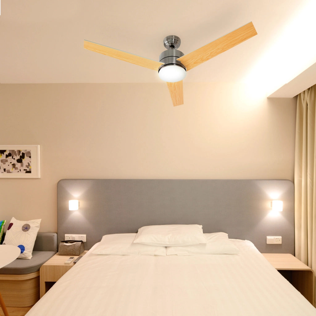 Ventilatore a soffitto 132cm con luce LED, 3 velocità, pale legno naturale, motore rame 85W silenzioso, telecomando - SOGO