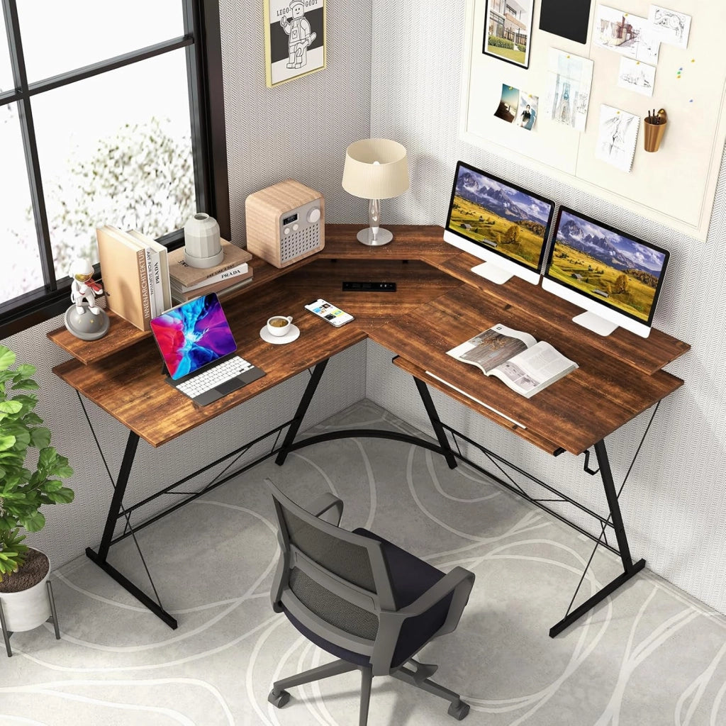 Scrivania angolare per computer a forma di L con 2 prese di corrente, supporto per tastiera, scrivania per computer con 2 porte USB, 130 x 130 x 86 cm (marrone)