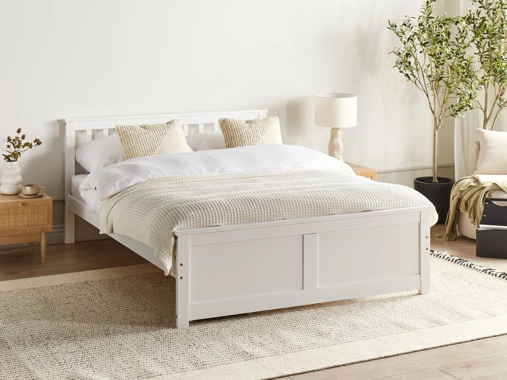 Letto matrimoniale in legno di Pino Bianco con Rete a Doghe 140 x 200 cm stile minimalista