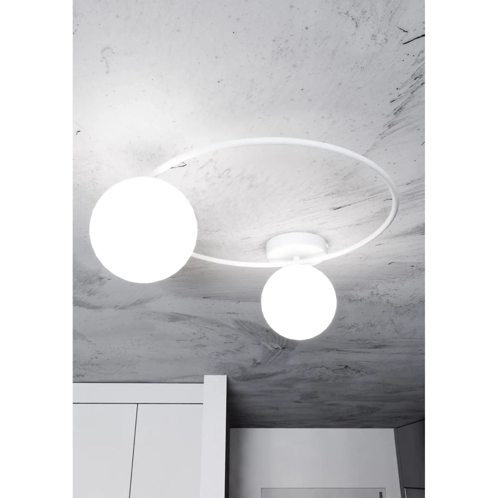 Plafoniera Minimal 2 Luci Perseo In Acciaio Bianco E Sfere In Vetro Bianco