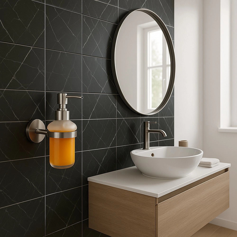 Trade Shop - Dispenser Porta Sapone Per Sapone Liquido In Acciaio Satinato Vetro Accessorio Bagno 87907 -