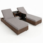 Set 2 Sdraio Prendisole in Polyrattan con Tavolino Contenitore e Cuscini Schienale Reclinabile 5 Posizioni Arredo Giardino Piscina 184x60x21 Cm Marrone Grigio