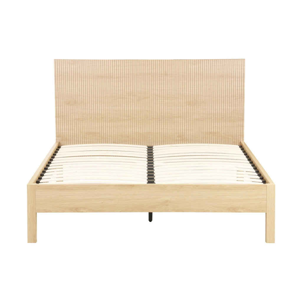 Letto con rete a doghe e testiera 140x190cm decorazione legno, marrone