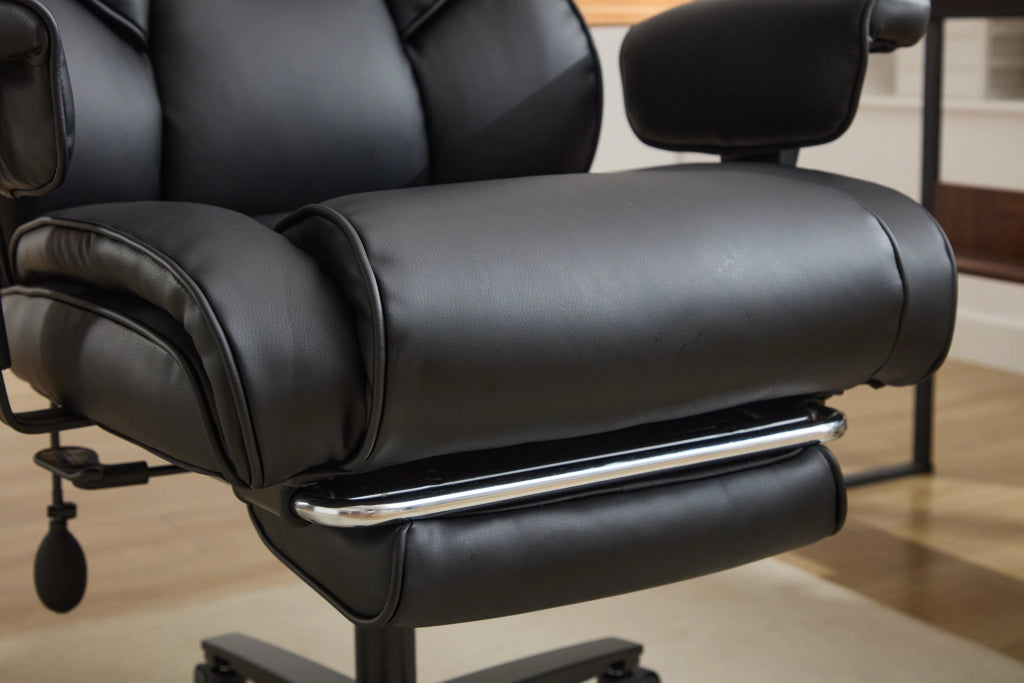 Sedia da ufficio ergonomica con supporto lombare regolabile e schienale reclinabile in pelle PU nera