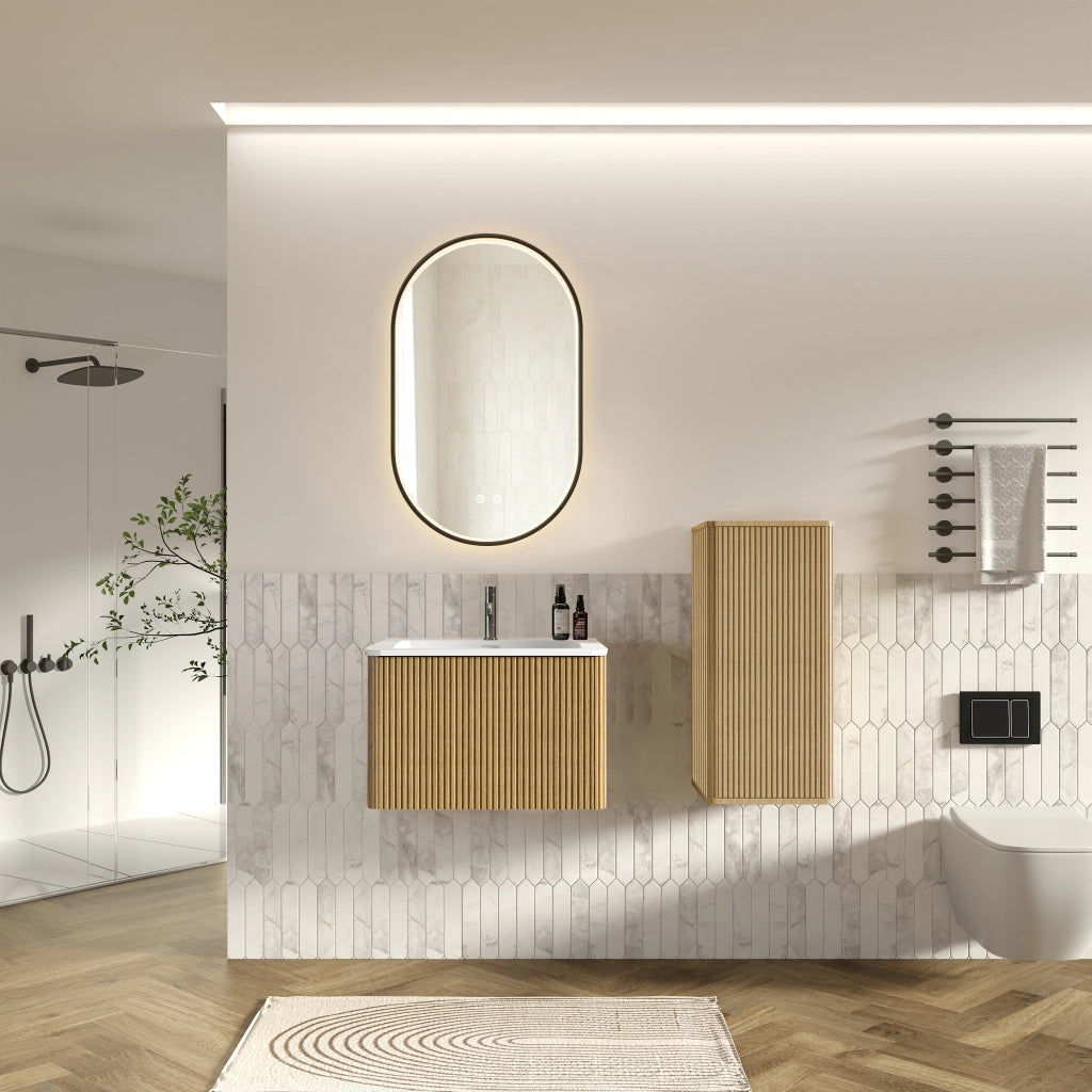 Mobile bagno con lavabo; specchio LED e colonna sospesa con ante e vano contenitore per bagno; finitura rovere