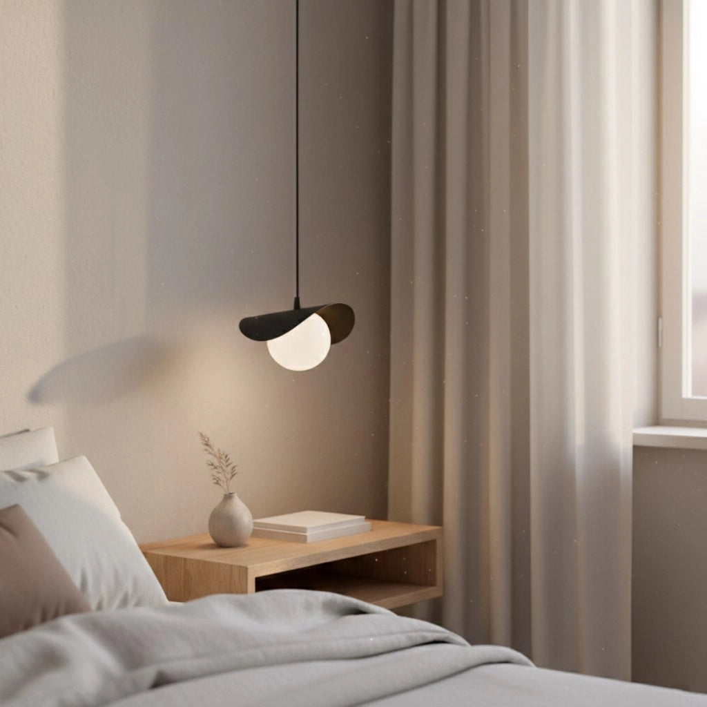 Lampada a sospensione Ritual con struttura in acciaio e vetro