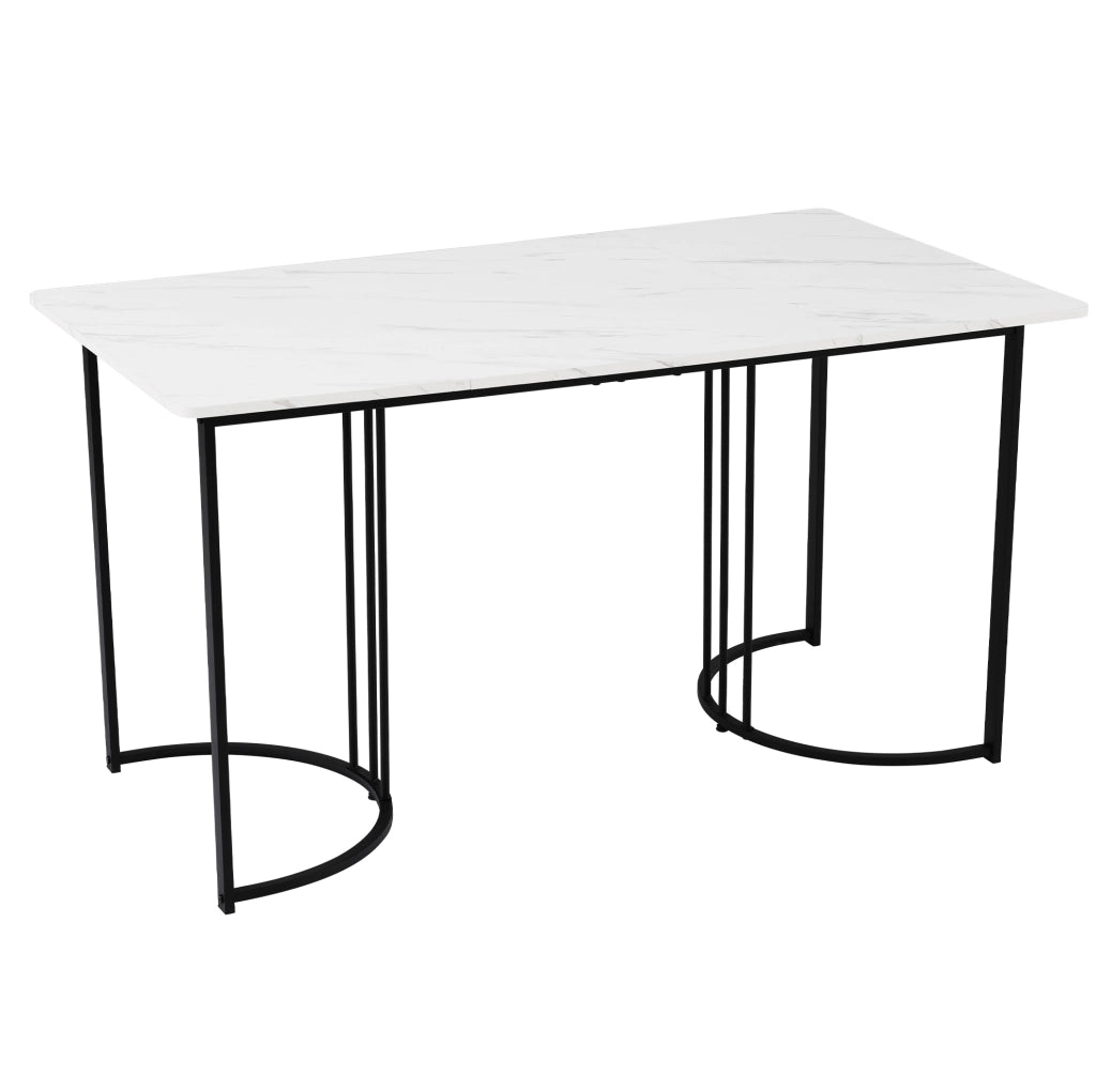 Tavolo da pranzo rettangolare 140x80 cm con piano effetto marmo in MDF e struttura in metallo; bianco