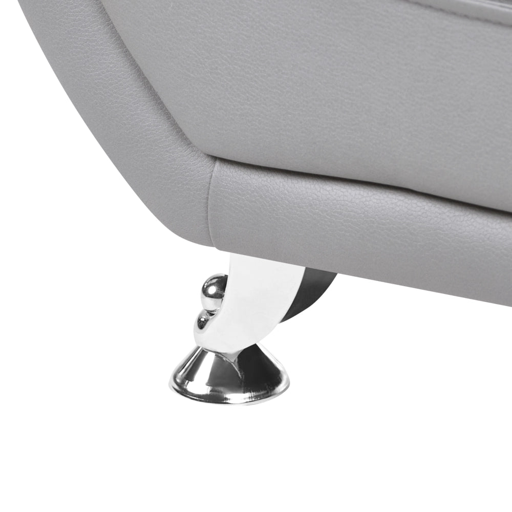 Divano a 3 posti in ecopelle vegana grigio con braccioli e gambe in metallo argentato facile da pulire stile moderno e glamour per il soggiorno