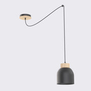 Lampada a sospensione Kru in acciaio nero opaco e legno