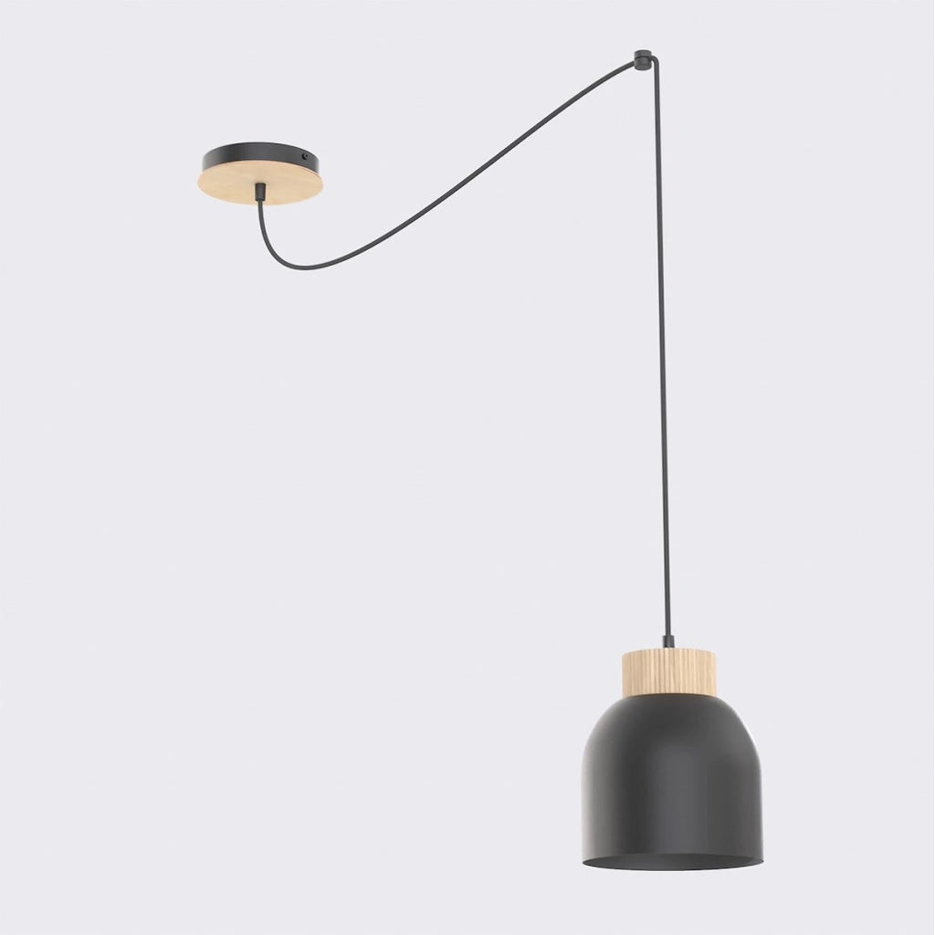 Lampada a sospensione Kru in acciaio nero opaco e legno
