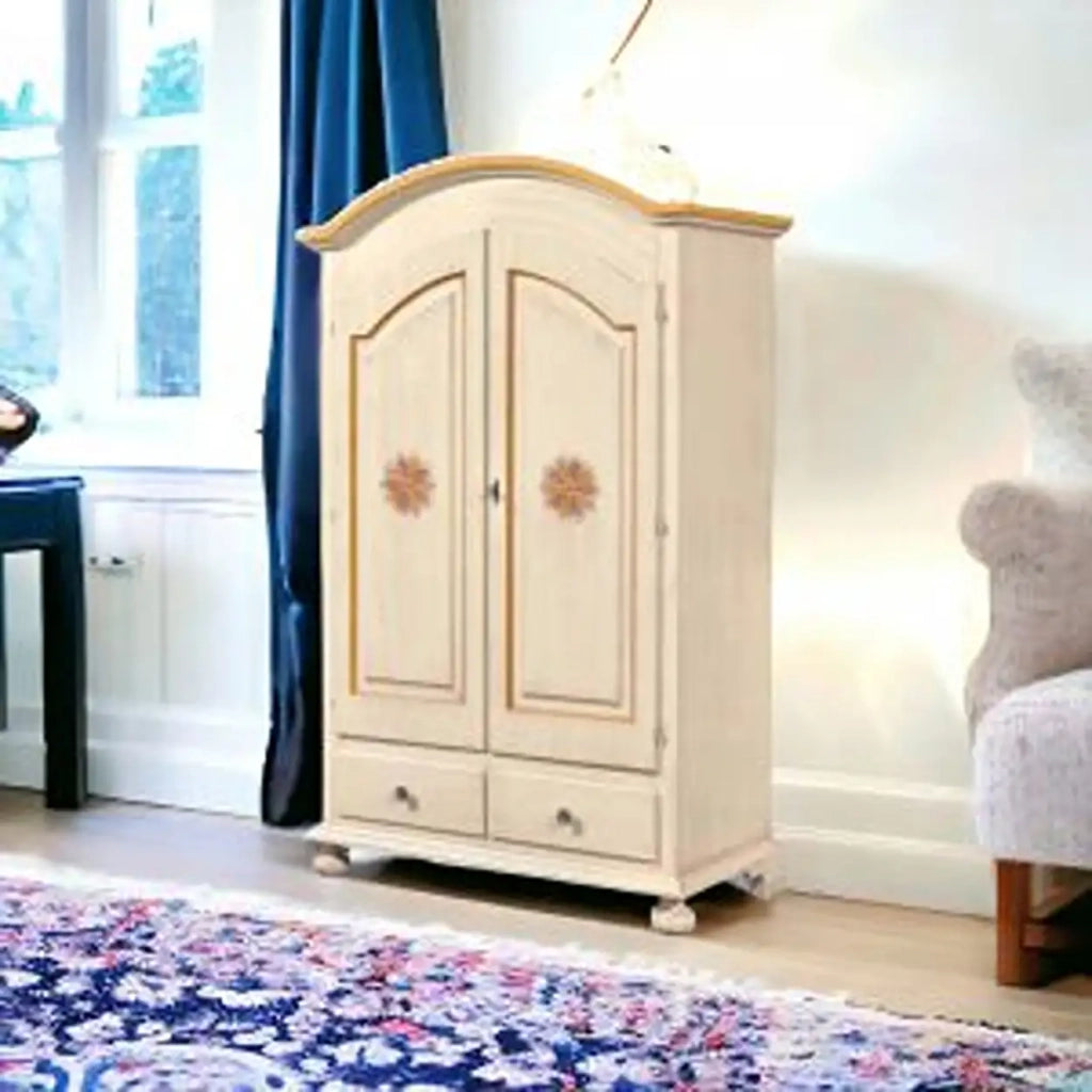 Armadio in legno Shabby chic mod cipolla avorio anticato decorato a mano