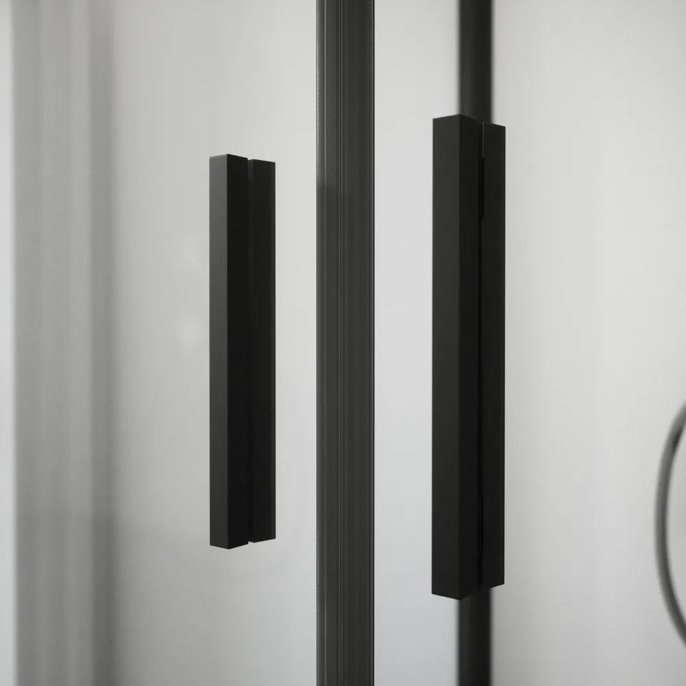 Box doccia tre lati 80x80x80cm con porta saloon profili nero opaco e vetro 6mm trasparente h190 | Portofino