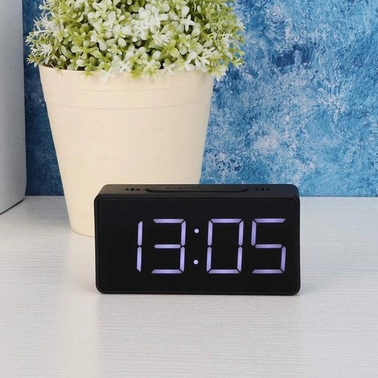 Orologio da tavolo con cavo USB - Alarme digitale - Funzione sveglia - Illuminazione LED - Adatto per casa e ufficio - Funzione sonno