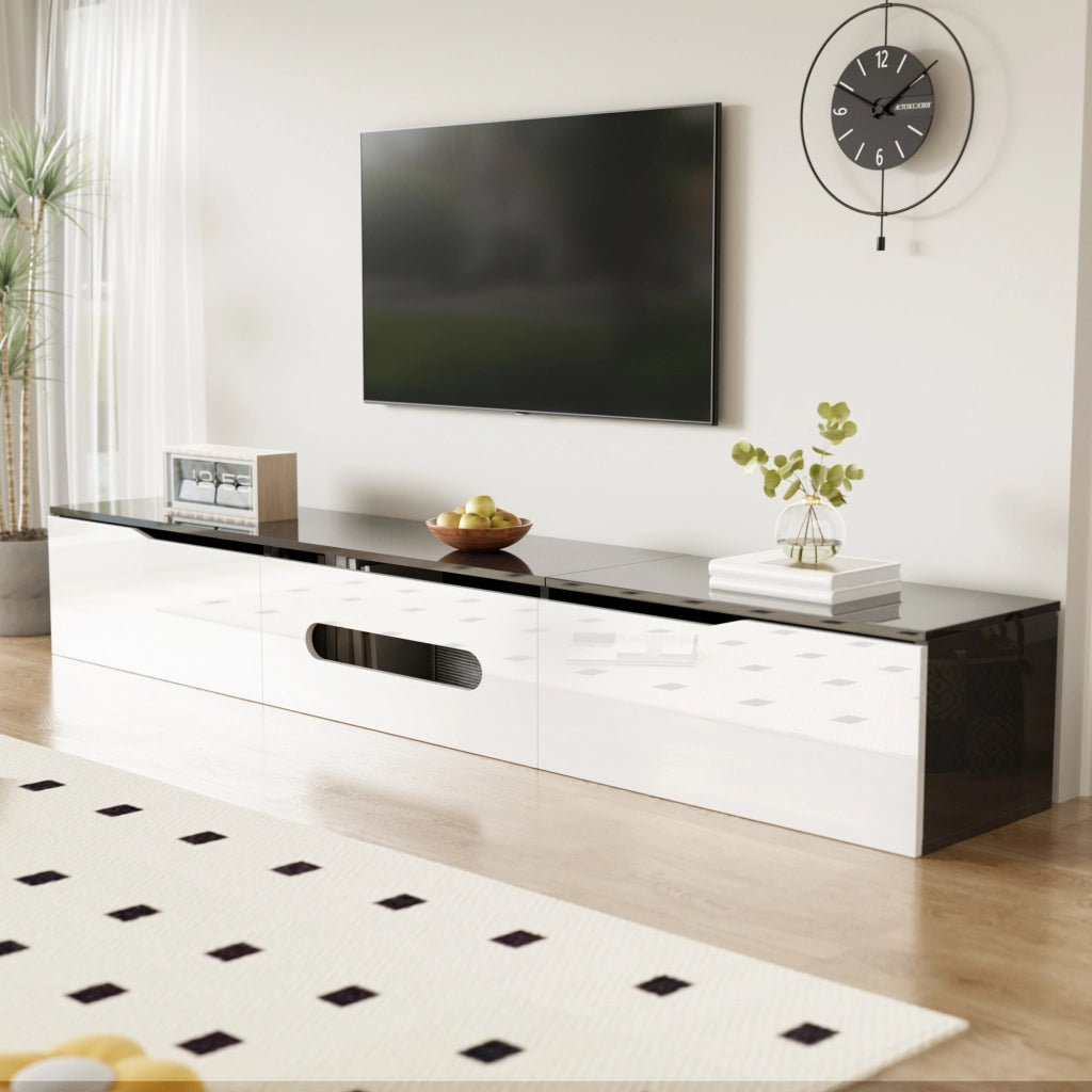 Mobile TV 180x35x30 cm; luci LED a 16 colori e ante ammortizzate; MDF e truciolare; nero bianco