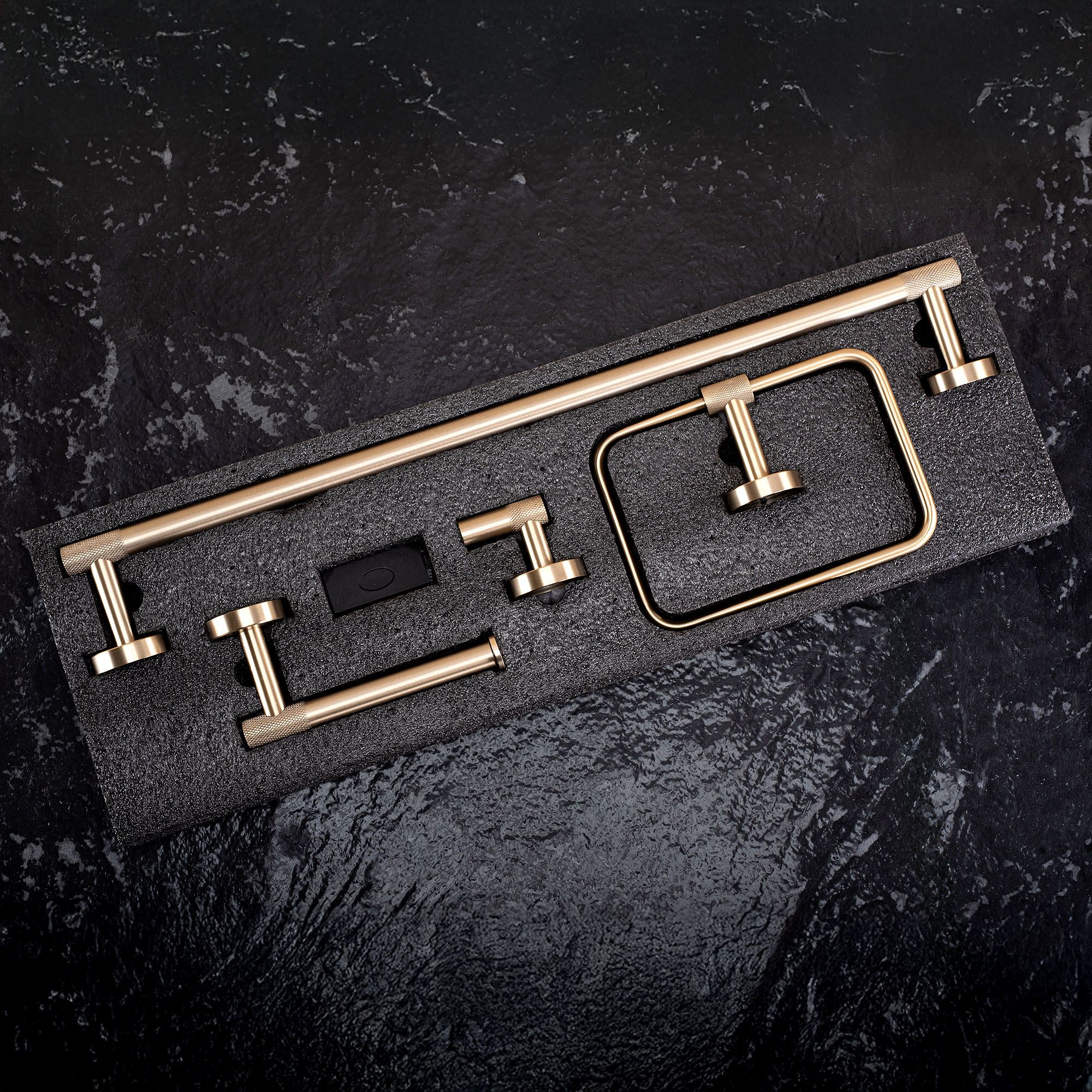 Set Accessori Da Bagno Grid Brush Gold 4 Pezzi