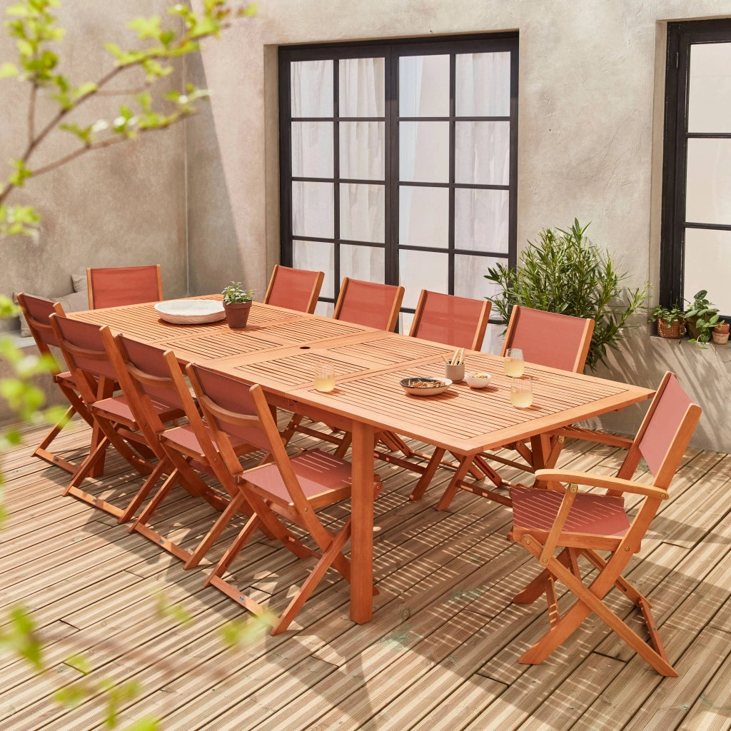 Set tavolo da giardino estensibile in legno con 10 sedie, marrone