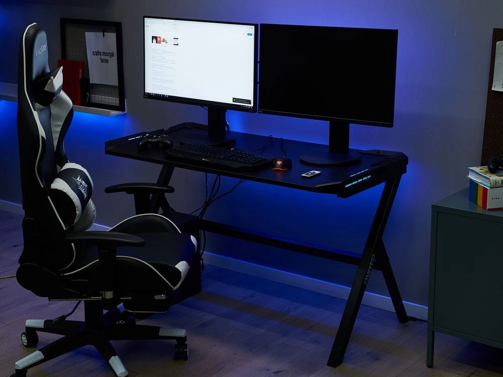 Scrivania da gioco con gambe in metallo MDF Nero rettangolare 120 x 60 cm con luci RGB Mobili per ufficio a casa dal design moderno