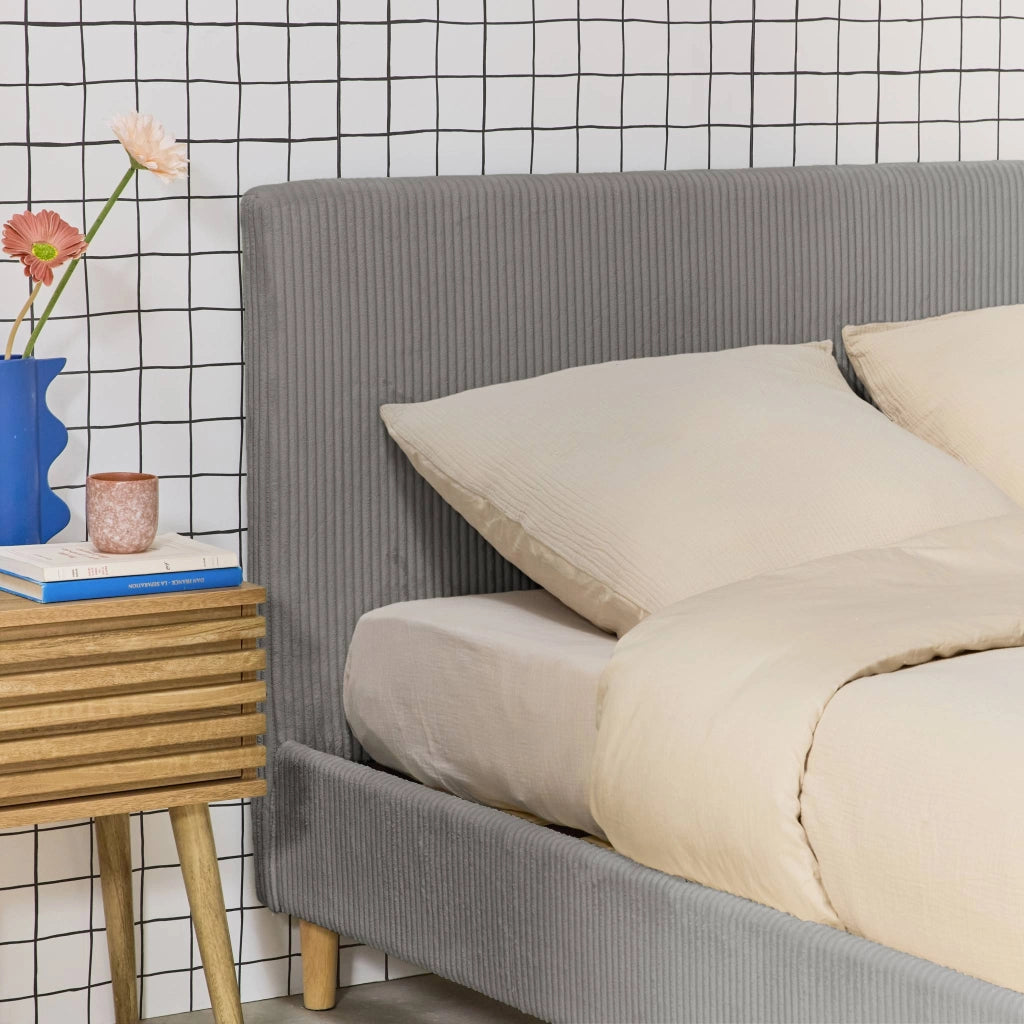 Struttura letto con rete a doghe e testiera 140x190cm, velluto a coste