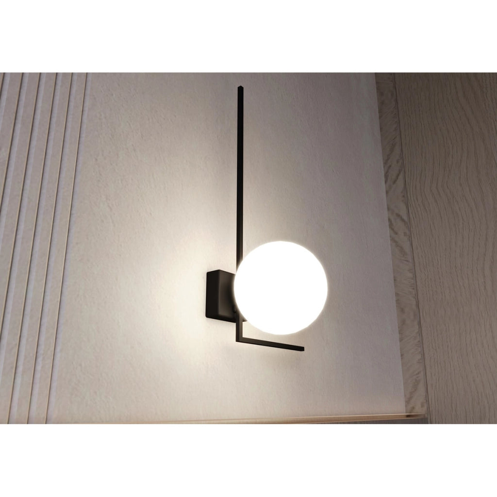 Lampada da soffitto IMAGO in acciaio nero e vetro opalino
